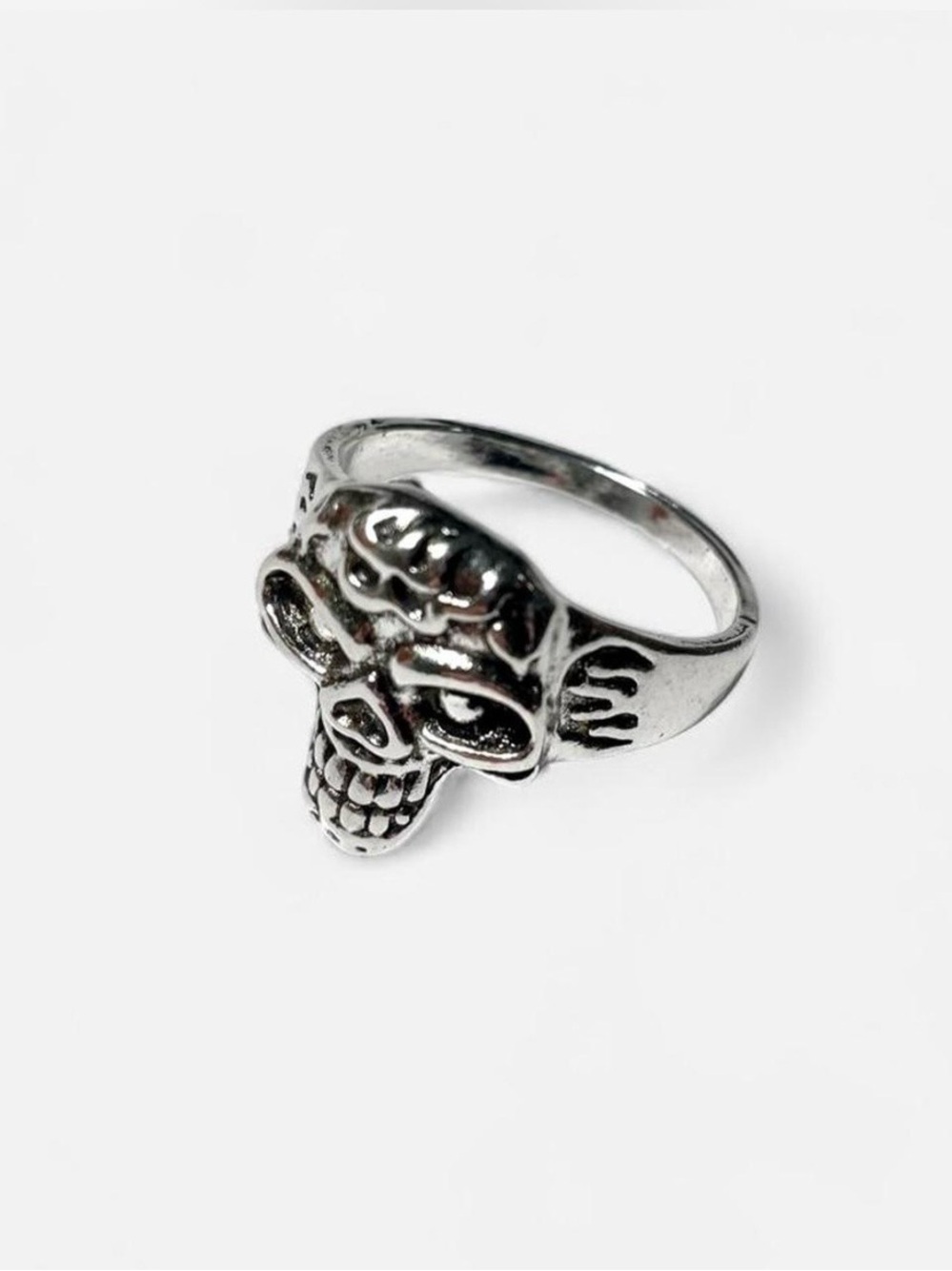 VTG 00’s / Y2K Silver Skull Gothic Style Men’s Ring